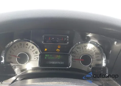 2010 Ford Expedition Limited z USA, uszkodzony, nr VIN 1FMJU2A54AEA75962